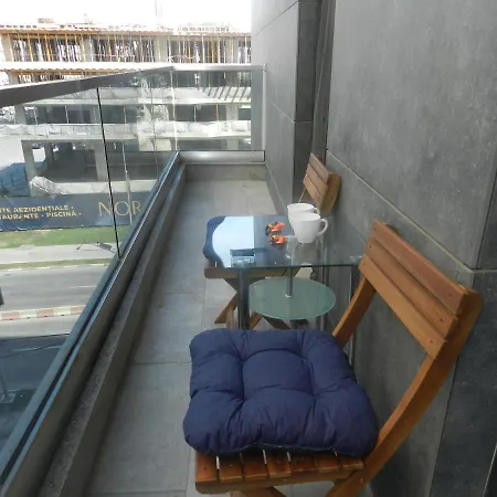 Nord-astoria Lake-studio * מאמאיה